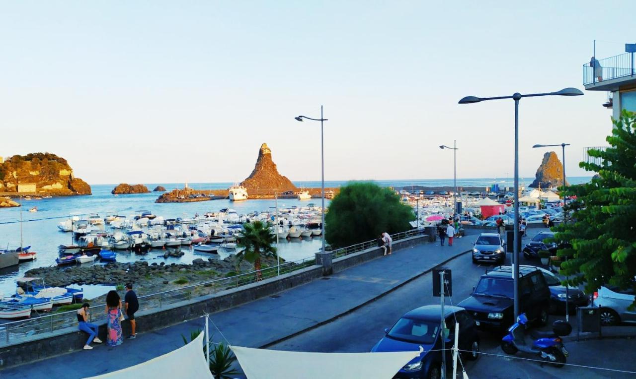 Hello B&B Aci Trezza Exterior foto