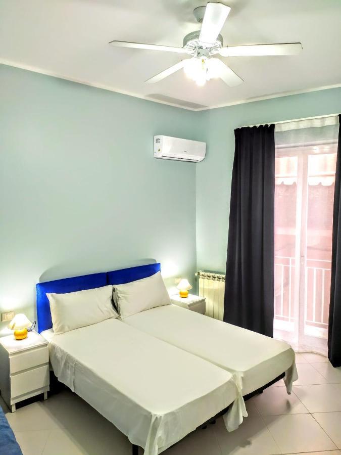 Hello B&B Aci Trezza Exterior foto